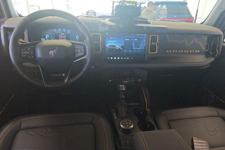 Used Ford Bronco 2024 2.3T Wilderness Center Console