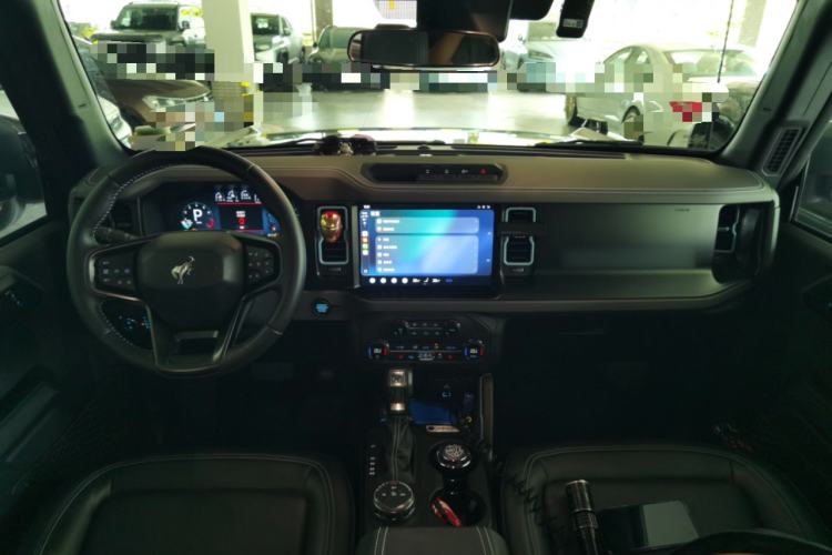 Used Ford Bronco 2024 2.3T Diamond Edition Center Console