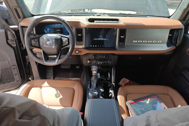 Used Ford Bronco 2024 2.3T Long Beach Big-Foot Off-Road Version Center Console