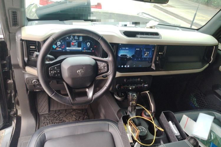 Used Ford Bronco 2024 2.3T Long Beach Center Console