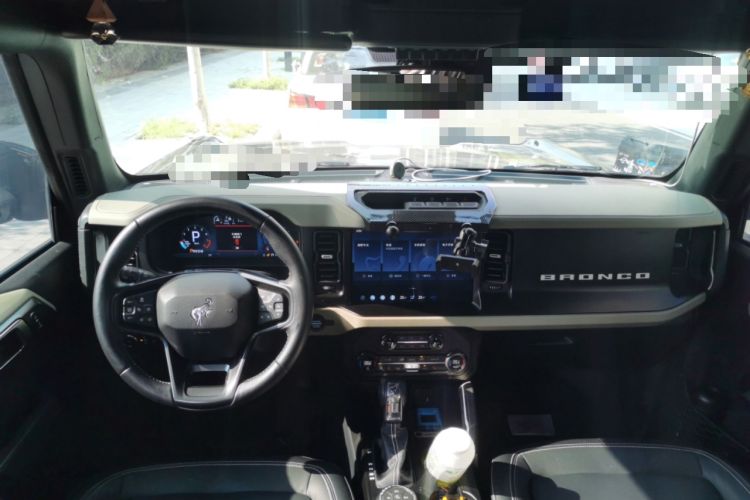 Used Ford Bronco 2024 2.3T Long Beach Center Console