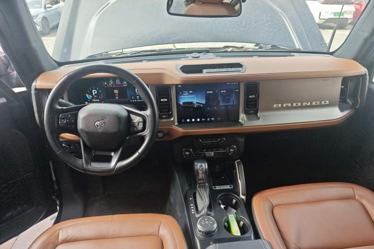 Used Ford Bronco 2024 2.3T Long Beach Center Console