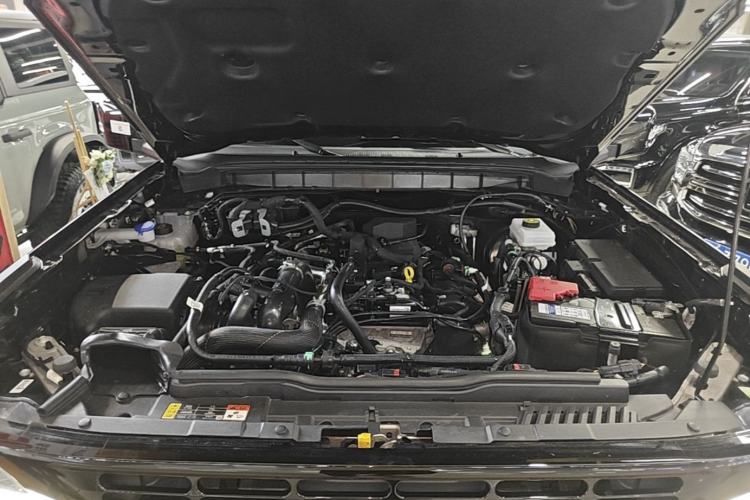 Used Ford Bronco 2024 2.3T Ink Diamond Big-Tire Off-Road Version Engine Bay