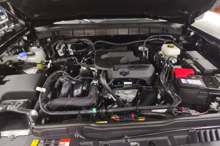 Used Ford Bronco 2024 2.3T Long Beach Engine Bay