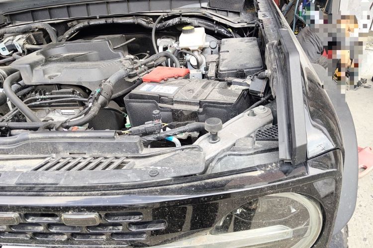 Used Ford Bronco 2024 2.3T Wilderness Engine Bay Left