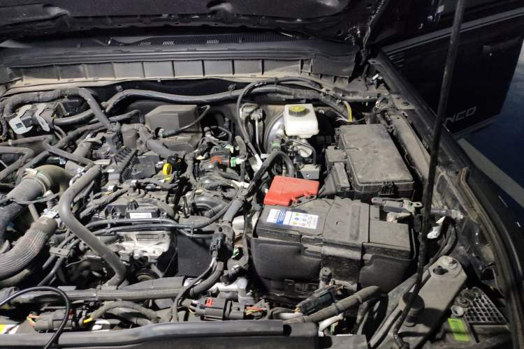 Used Ford Bronco 2024 2.3T Diamond Edition Engine Bay Left