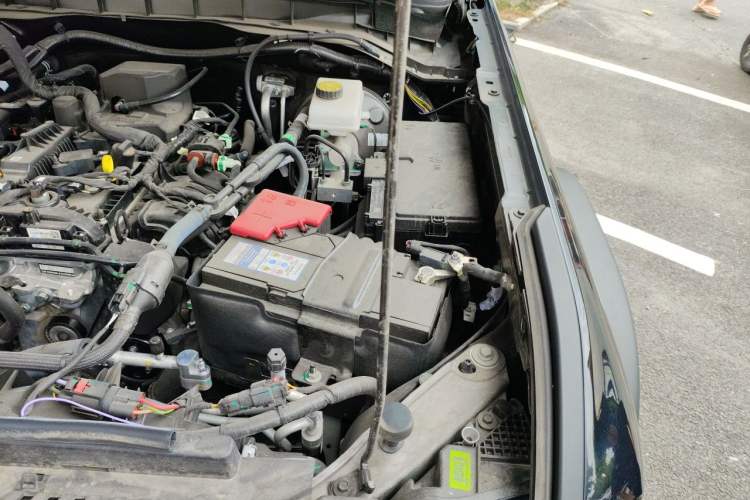 Used Ford Bronco 2024 2.3T Diamond Edition Engine Bay Left