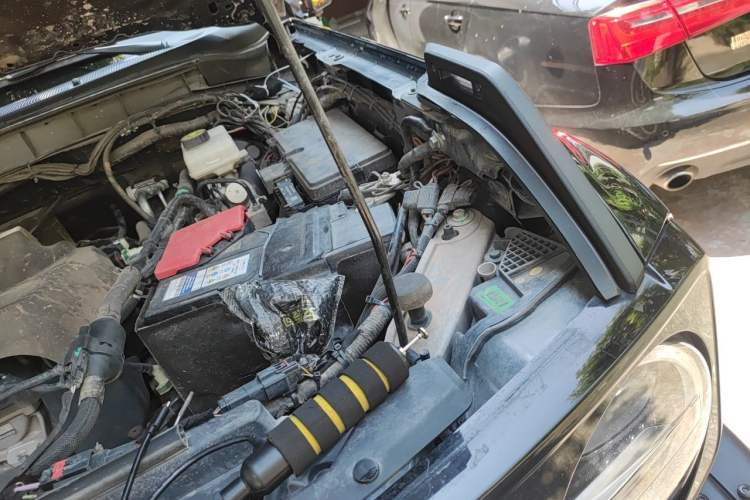 Used Ford Bronco 2024 2.3T Wilderness Engine Bay Left