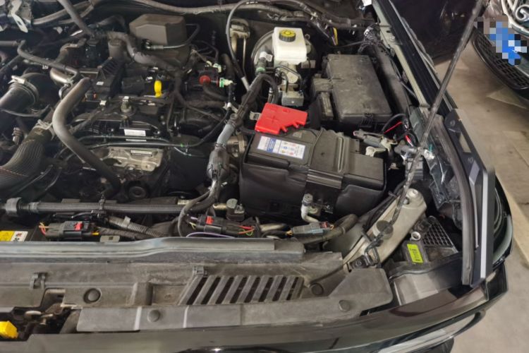 Used Ford Bronco 2024 2.3T Diamond Edition Engine Bay Left