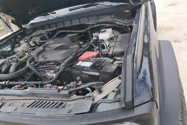 Used Ford Bronco 2024 2.3T Long Beach Engine Bay Left