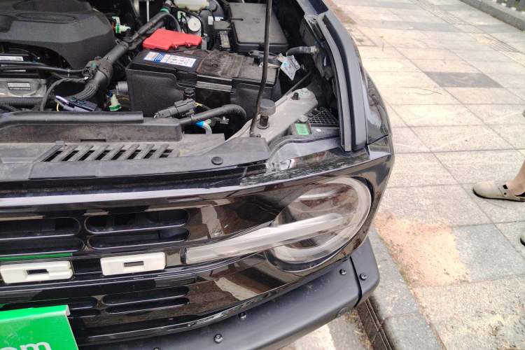 Used Ford Bronco 2024 2.3T Long Beach Engine Bay Left