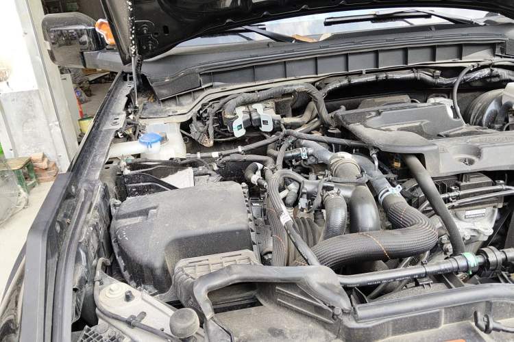 Used Ford Bronco 2024 2.3T Wilderness Engine Bay Right