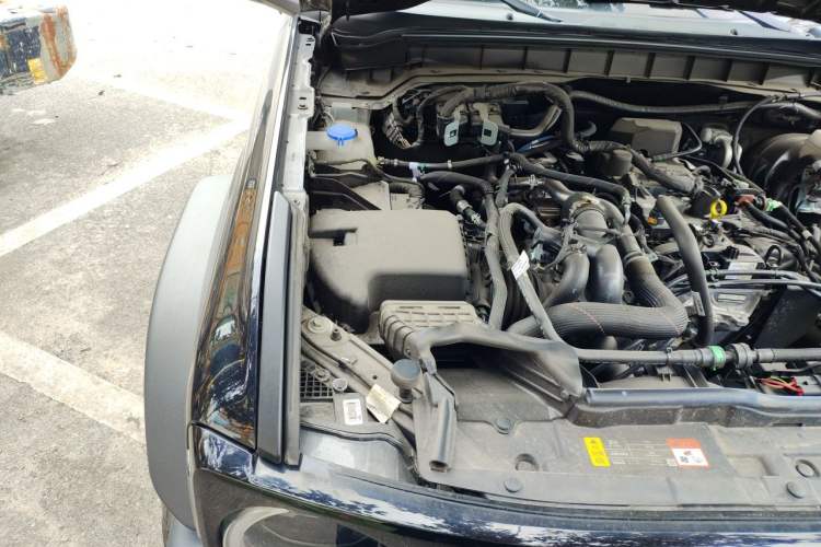 Used Ford Bronco 2024 2.3T Diamond Edition Engine Bay Right