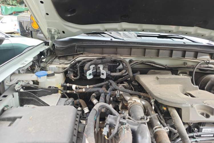 Used Ford Bronco 2024 2.3T Wilderness Engine Bay Right