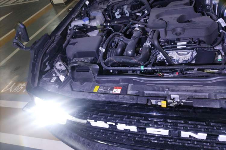 Used Ford Bronco 2024 2.3T Wilderness Engine Bay Right