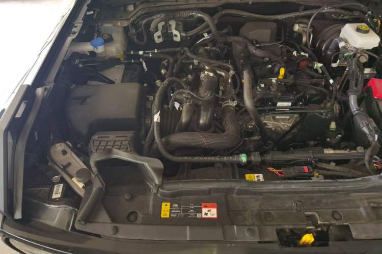 Used Ford Bronco 2024 2.3T Diamond Edition Engine Bay Right