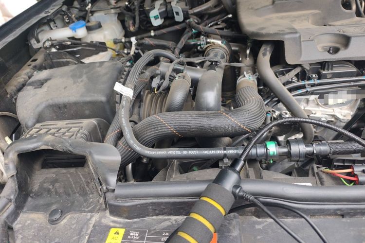 Used Ford Bronco 2024 2.3T Long Beach Engine Bay Right