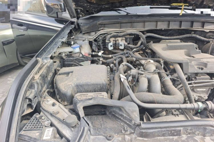Used Ford Bronco 2024 2.3T Long Beach Engine Bay Right