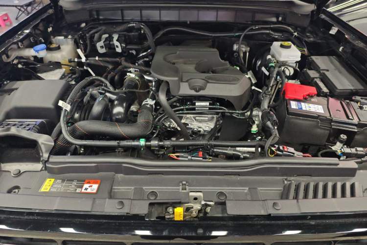 Used Ford Bronco 2024 2.3T Long Beach Engine Bay