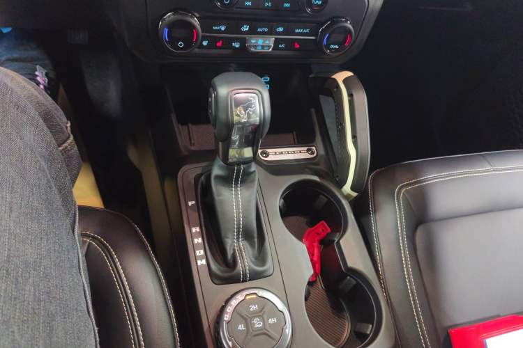 Used Ford Bronco 2024 2.3T Long Beach Gear Lever