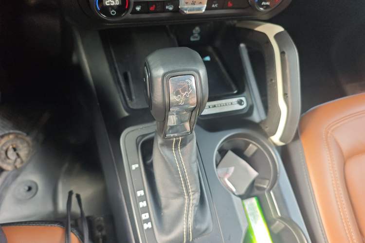 Used Ford Bronco 2024 2.3T Long Beach Gear Lever