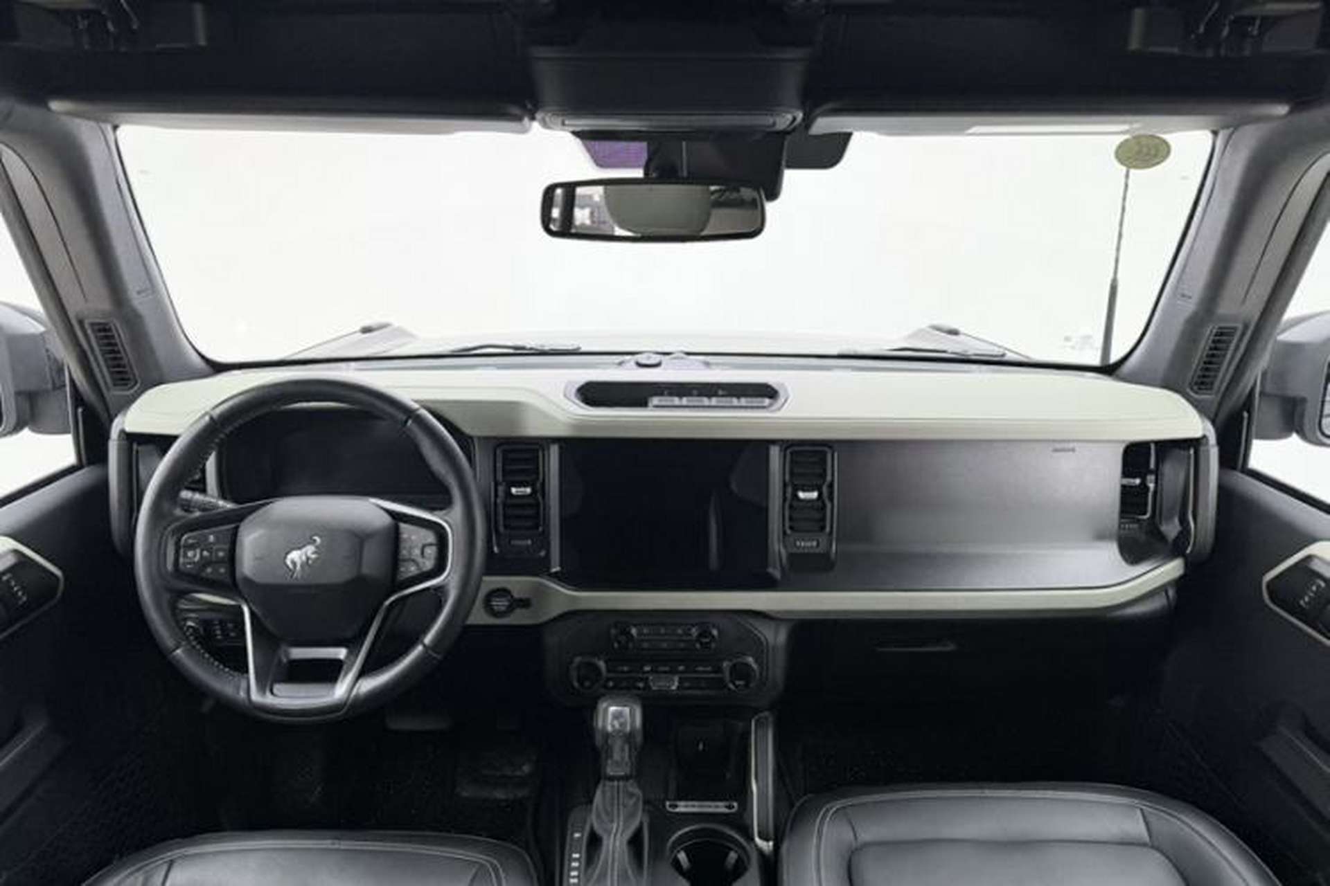 Used Ford Bronco 2024 2.3T Long Beach Interior 1