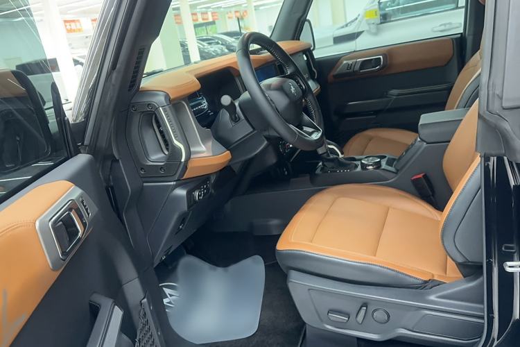 Used Ford Bronco 2024 2.3T Long Beach Interior 2
