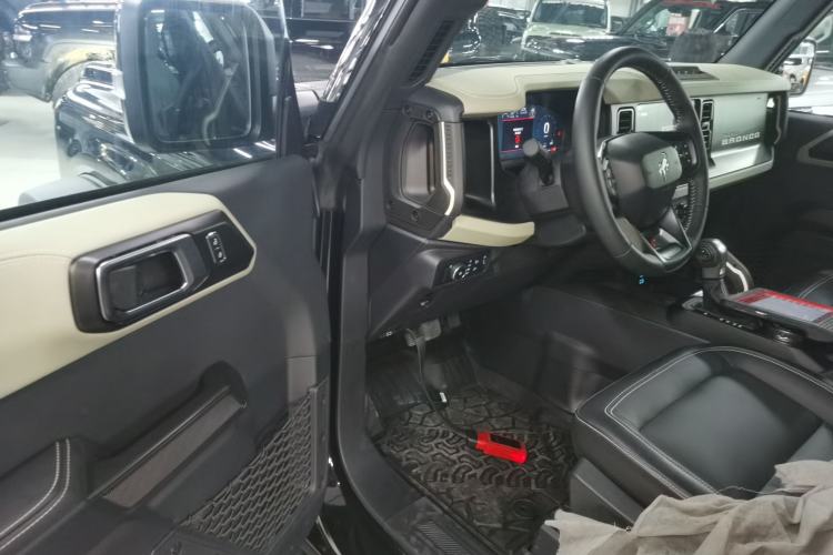 Used Ford Bronco 2024 2.3T Long Beach Big-Foot Off-Road Version Interior 3