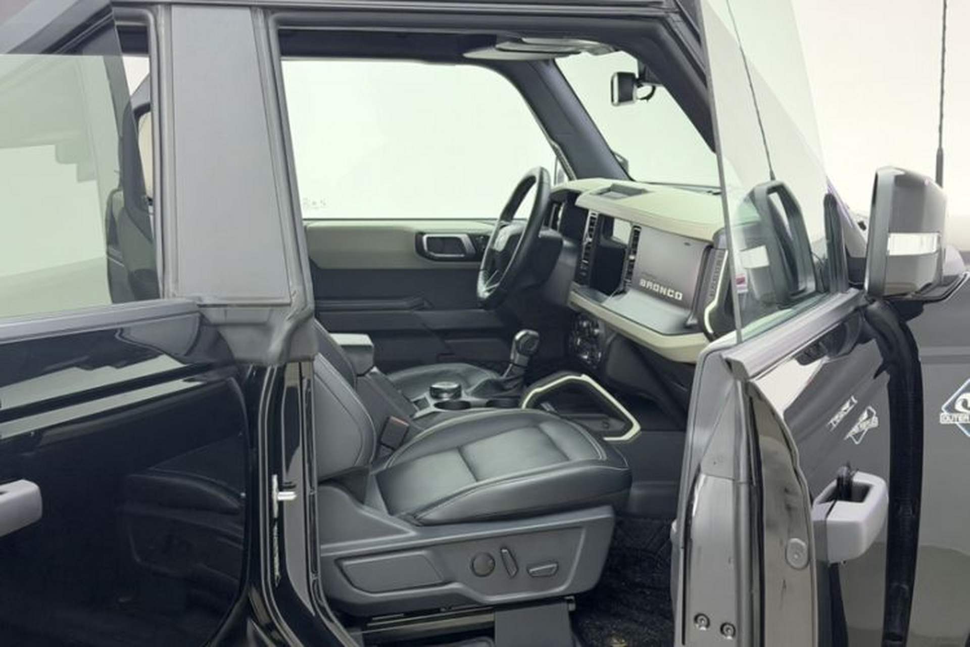 Used Ford Bronco 2024 2.3T Long Beach Interior 4