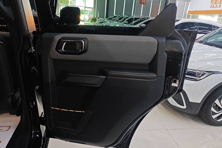 Used Ford Bronco 2024 2.3T Wilderness Interior 6