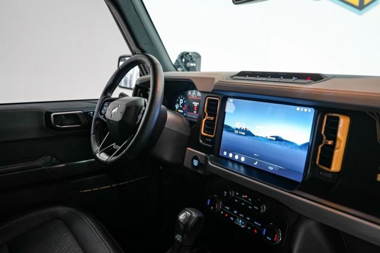 Used Ford Bronco 2024 2.3T Wilderness Interior 8