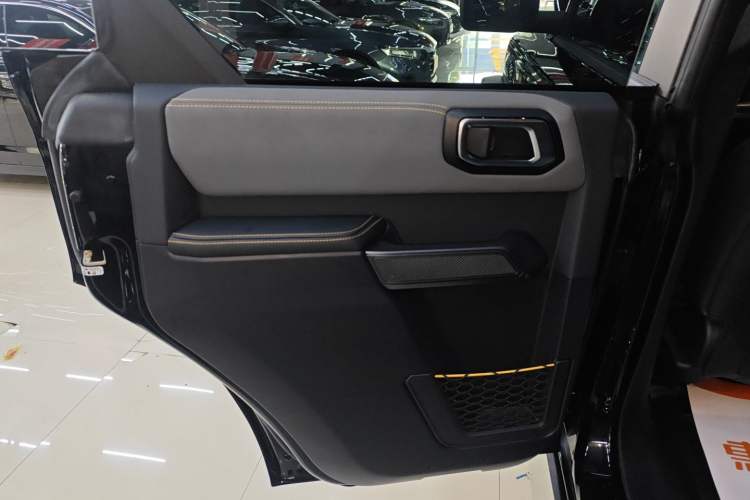 Used Ford Bronco 2024 2.3T Wilderness Interior 8