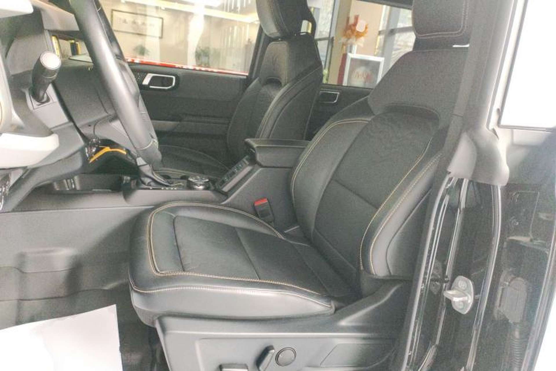Used Ford Bronco 2024 2.3T Wilderness Left Front Seat