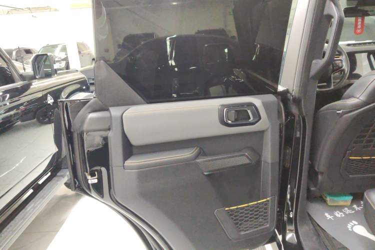 Used Ford Bronco 2024 2.3T Wilderness Left Rear Door Interior