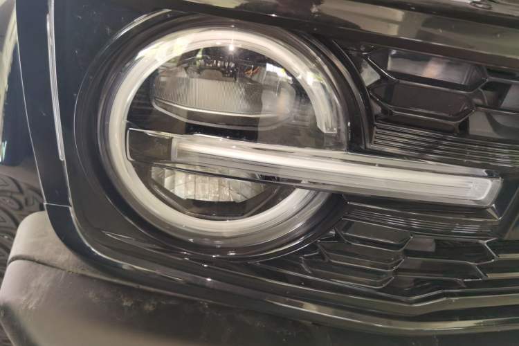 Used Ford Bronco 2024 2.3T Diamond Edition Right Front Headlight