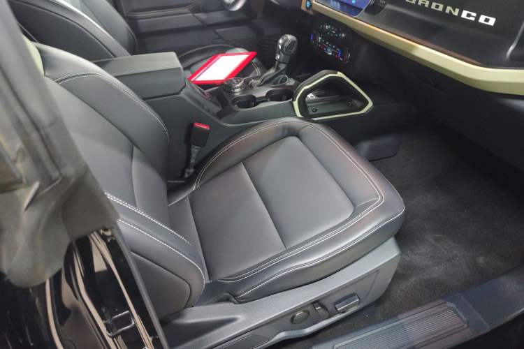 Used Ford Bronco 2024 2.3T Long Beach Right Front Seat