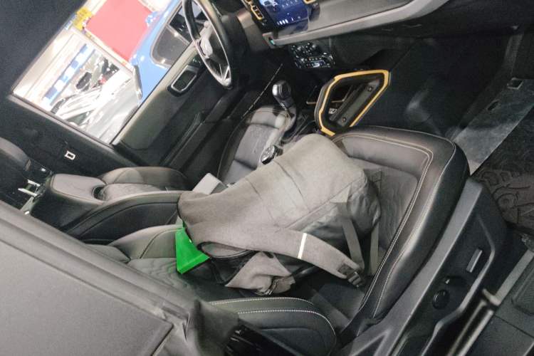 Used Ford Bronco 2024 2.3T Wilderness Right Front Seat