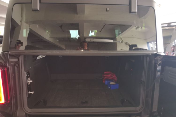 Used Ford Bronco 2024 2.3T Diamond Edition Trunk