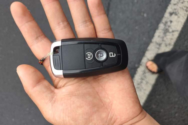 Used Ford Bronco 2024 2.3T Long Beach Vehicle Key