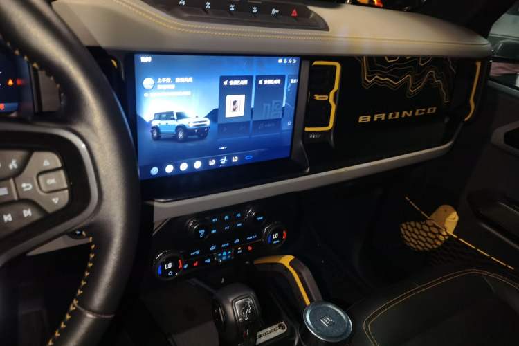 Used Ford Bronco 2024 2.3T Wilderness Audio And AC Panel