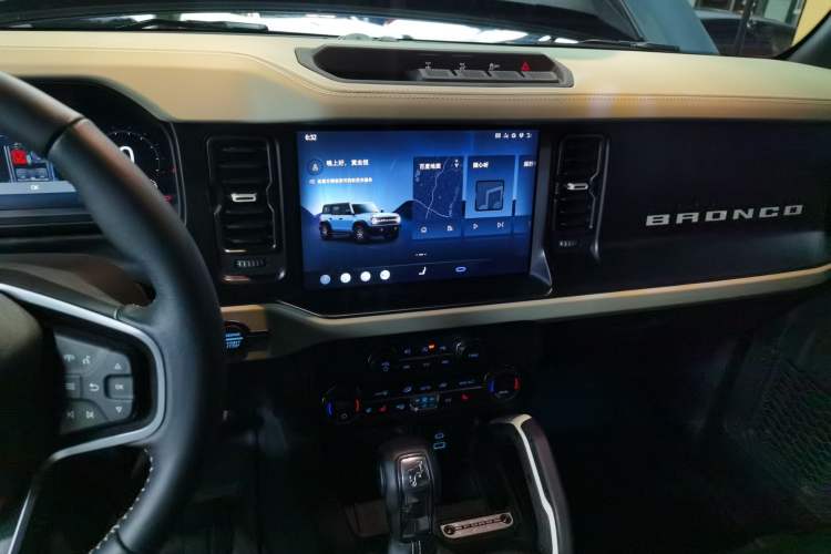 Used Ford Bronco 2024 2.3T Long Beach Audio And AC Panel