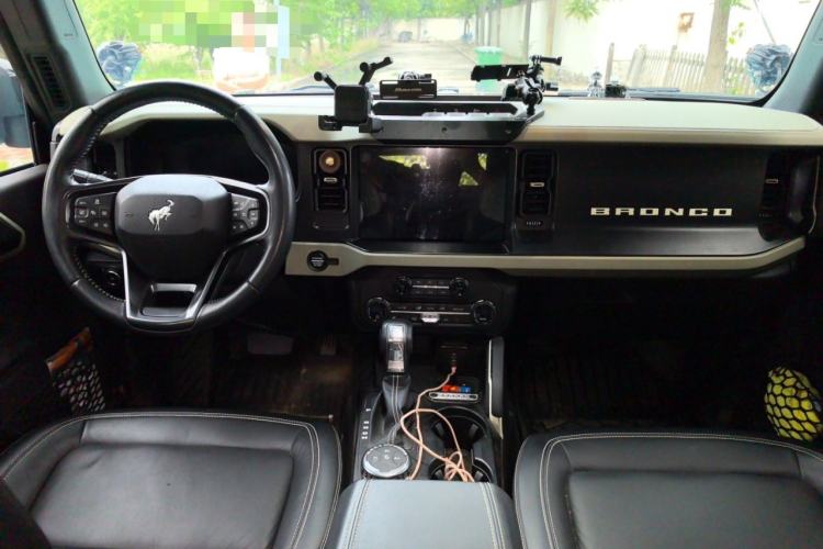 Used Ford Bronco 2024 2.3T Long Beach Center Console