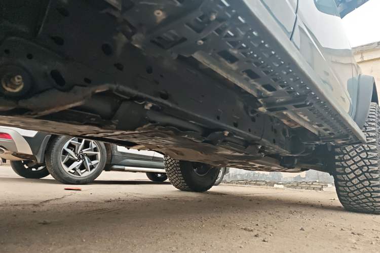 Used Ford Bronco 2024 2.3T Wilderness Chassis Rear Right