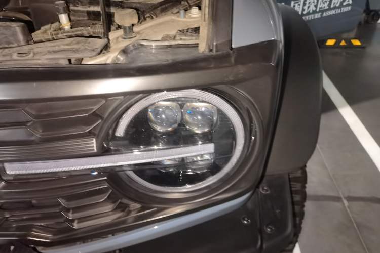 Used Ford Bronco 2024 2.3T Wilderness Engine Bay Left