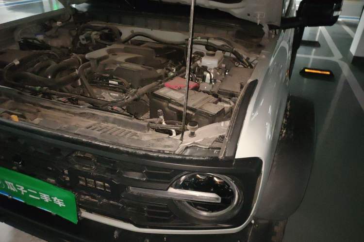 Used Ford Bronco 2024 2.3T Wilderness Engine Bay Left