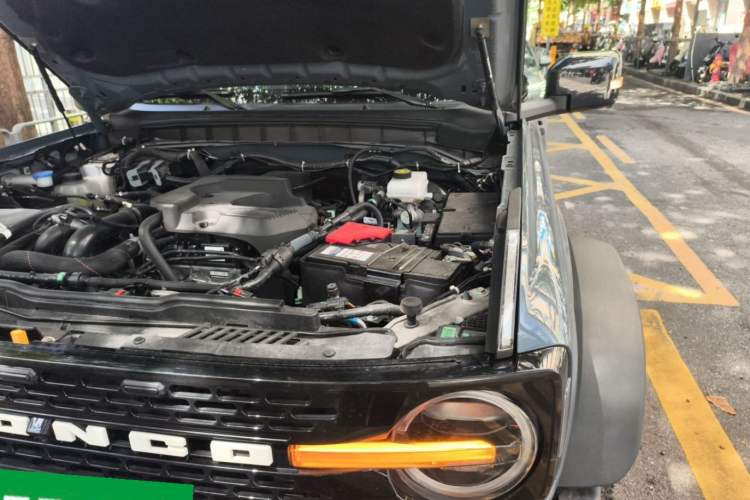 Used Ford Bronco 2024 2.3T Wilderness Engine Bay Left