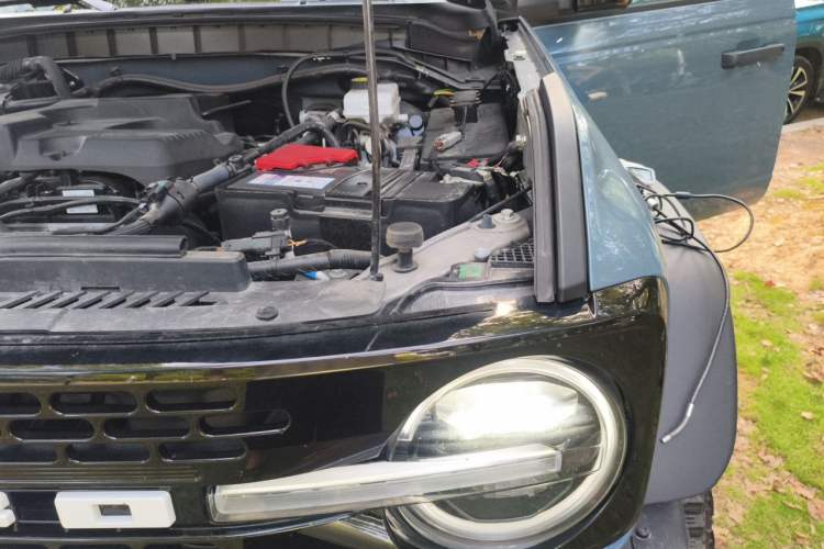 Used Ford Bronco 2024 2.3T Wilderness Engine Bay Left