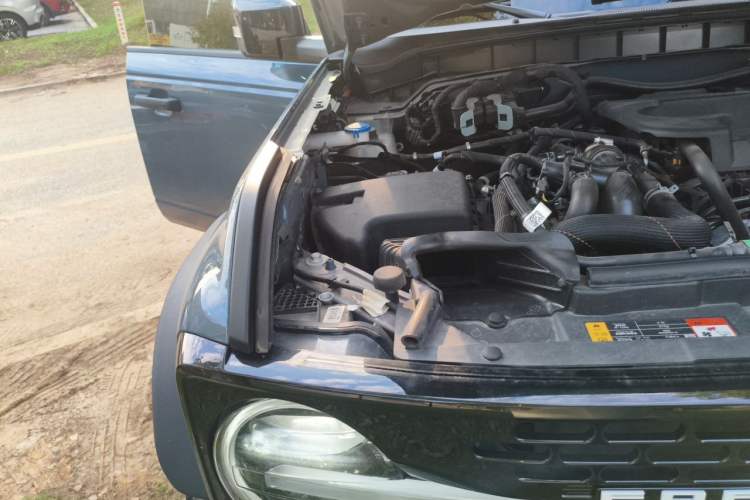 Used Ford Bronco 2024 2.3T Wilderness Engine Bay Right