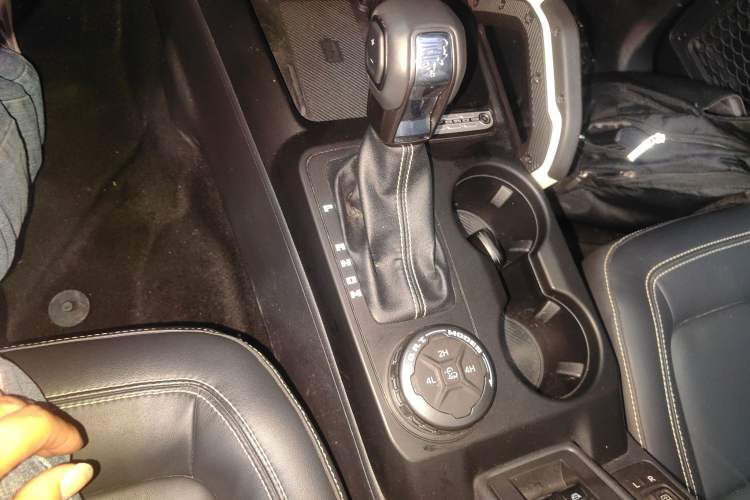 Used Ford Bronco 2024 2.3T Long Beach Gear Lever