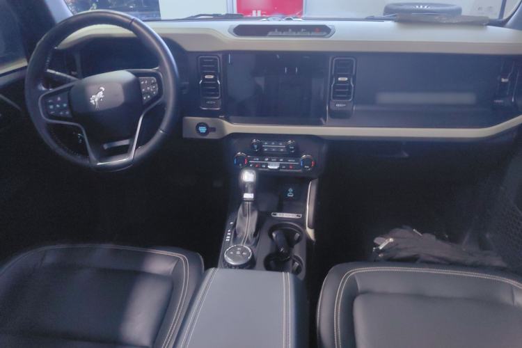 Used Ford Bronco 2024 2.3T Long Beach Interior 2